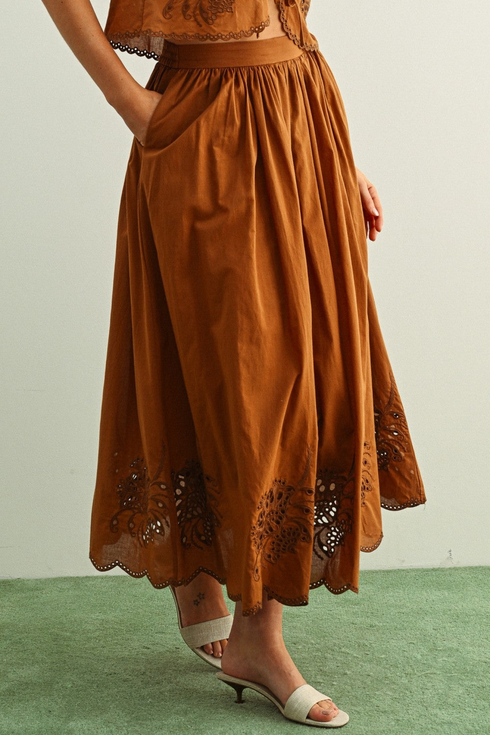 Eyelet Detail Lined Skirt