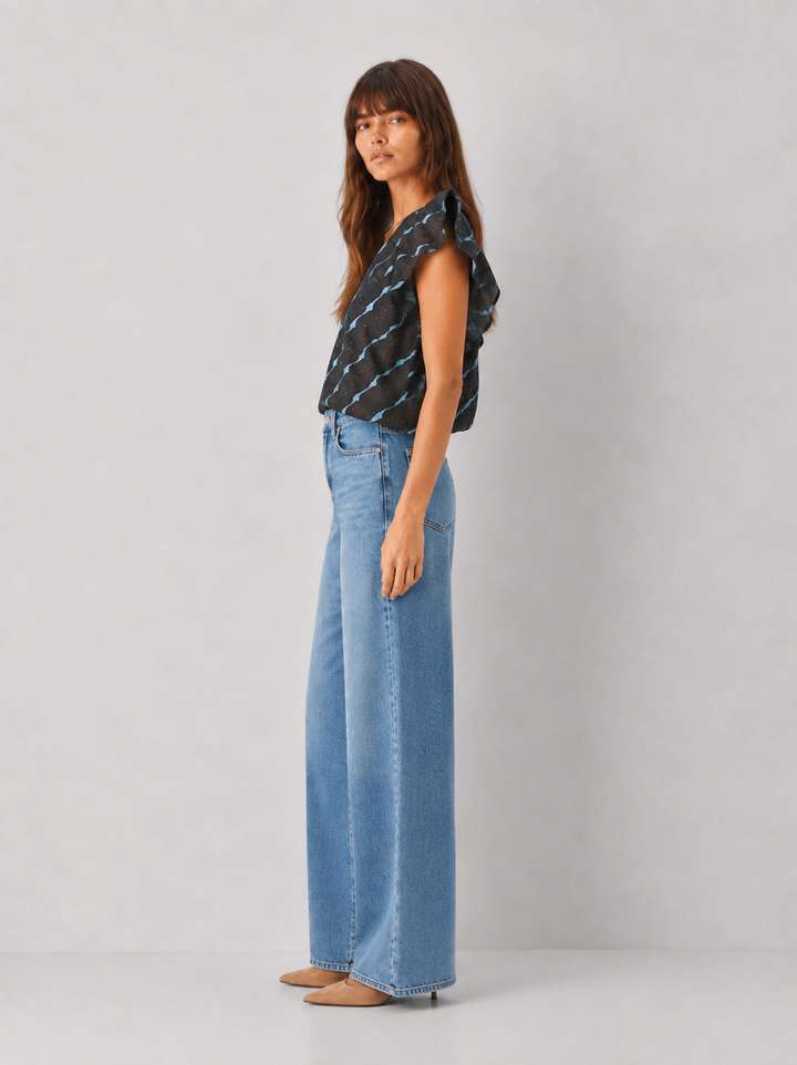 Abstract Geo Flutter Sleeve Blouse