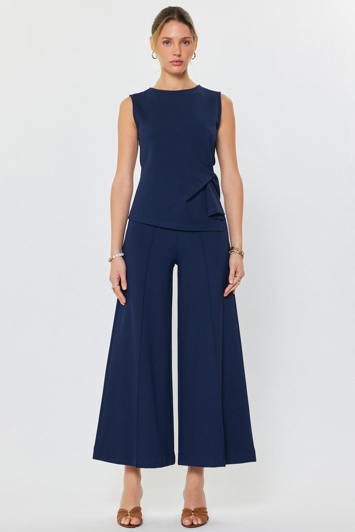 Twist Detail Sleeveless Top