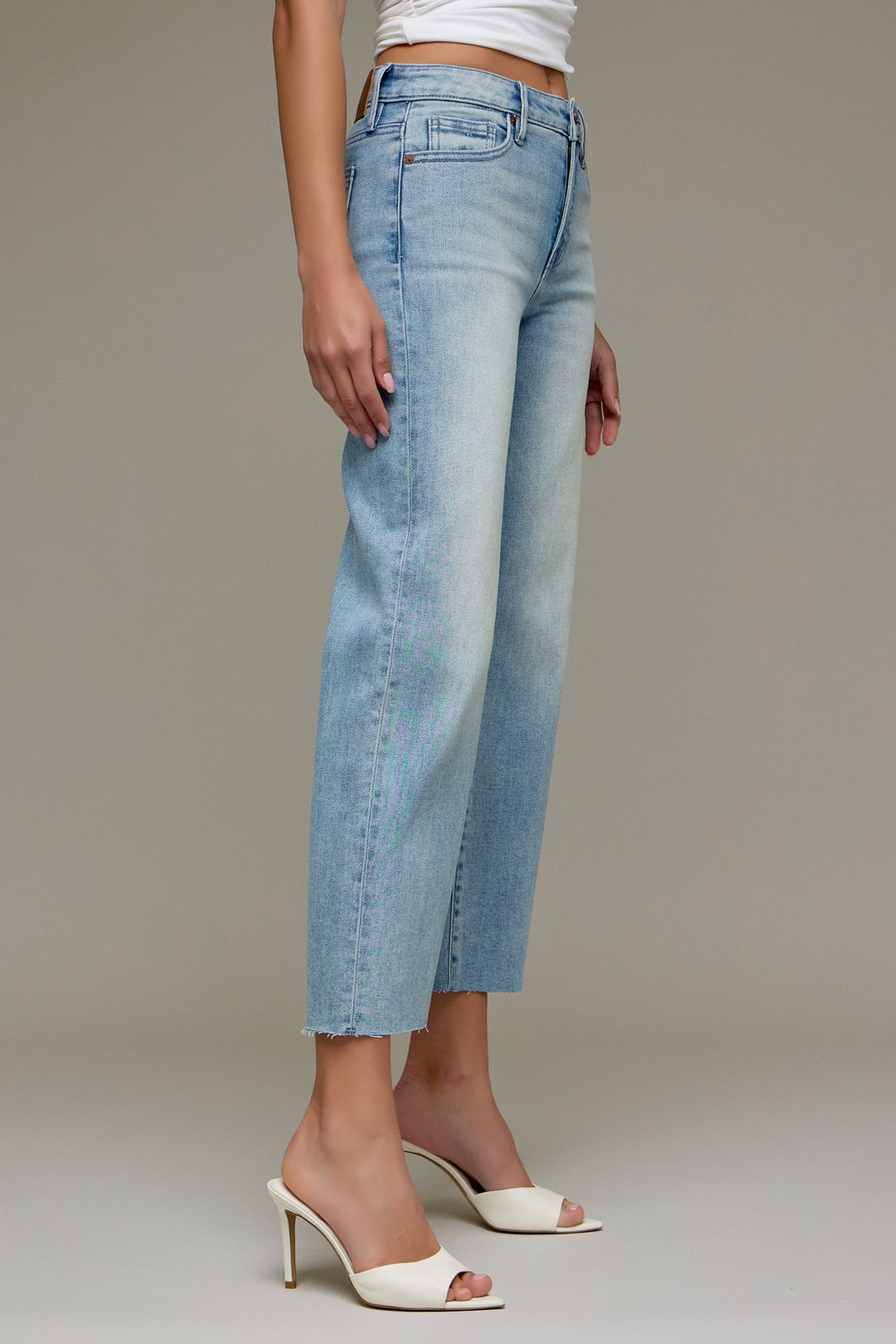 Hidden Ella Mid Rise Crop Straight Jean