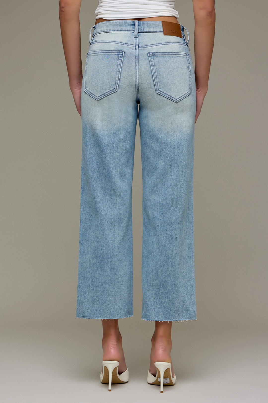 Hidden Ella Mid Rise Crop Straight Jean