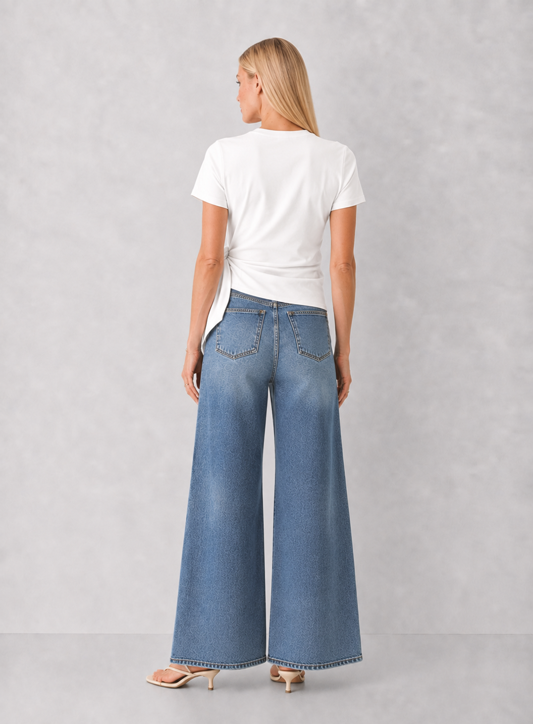 Modal Knot Top