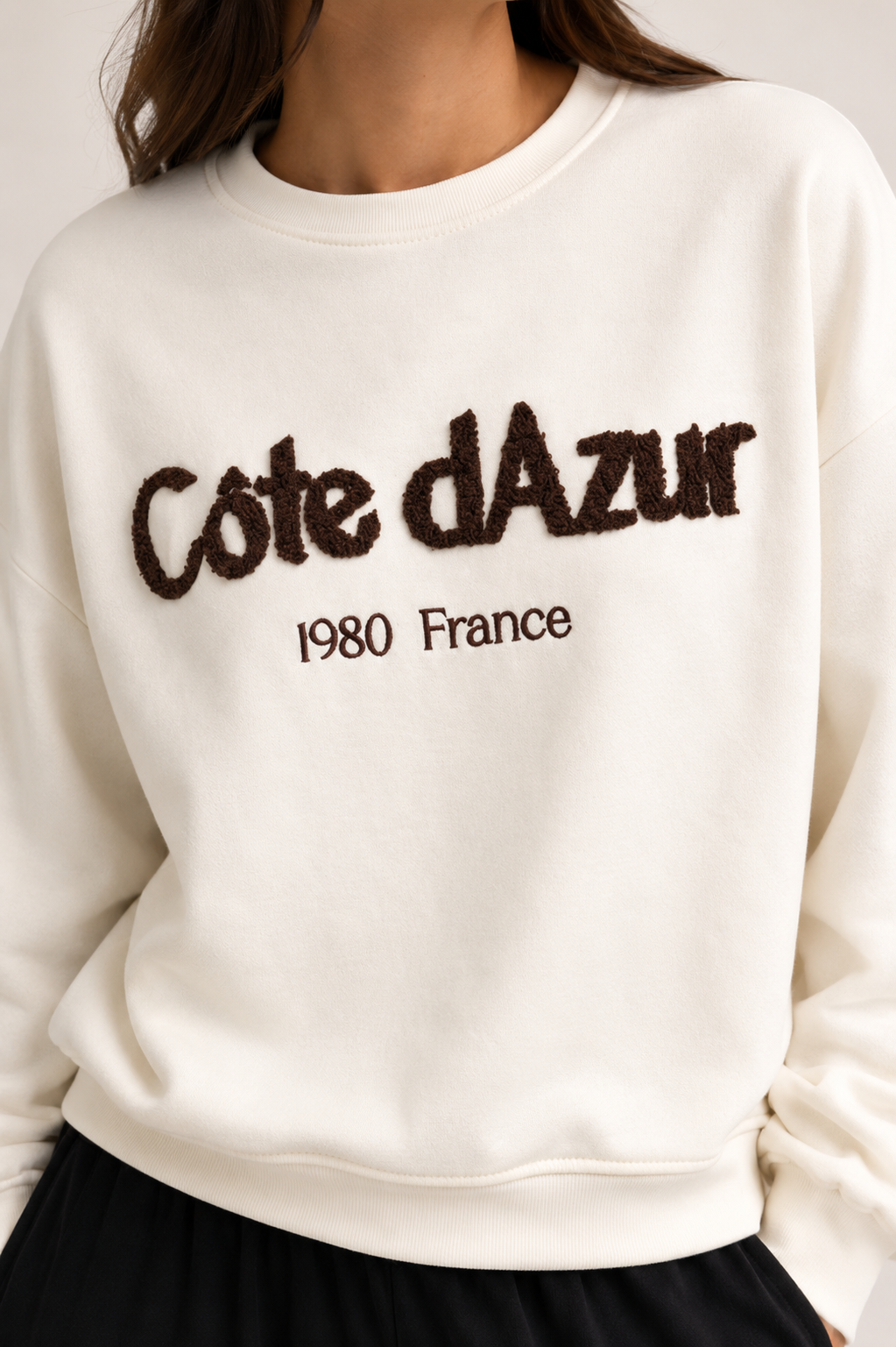 Côte D'azur Embroidered Cream Sweatshirt