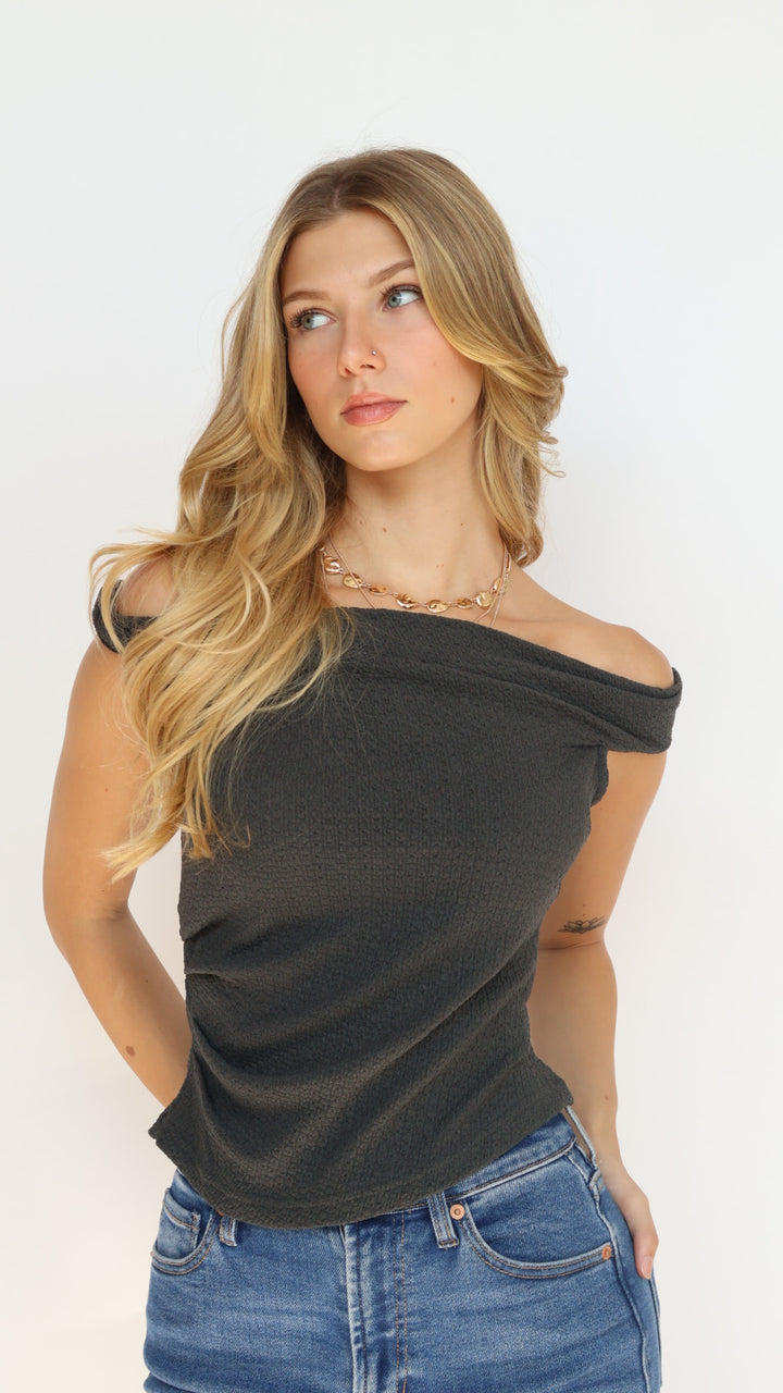 ASTR Lindy Off Shoulder Top