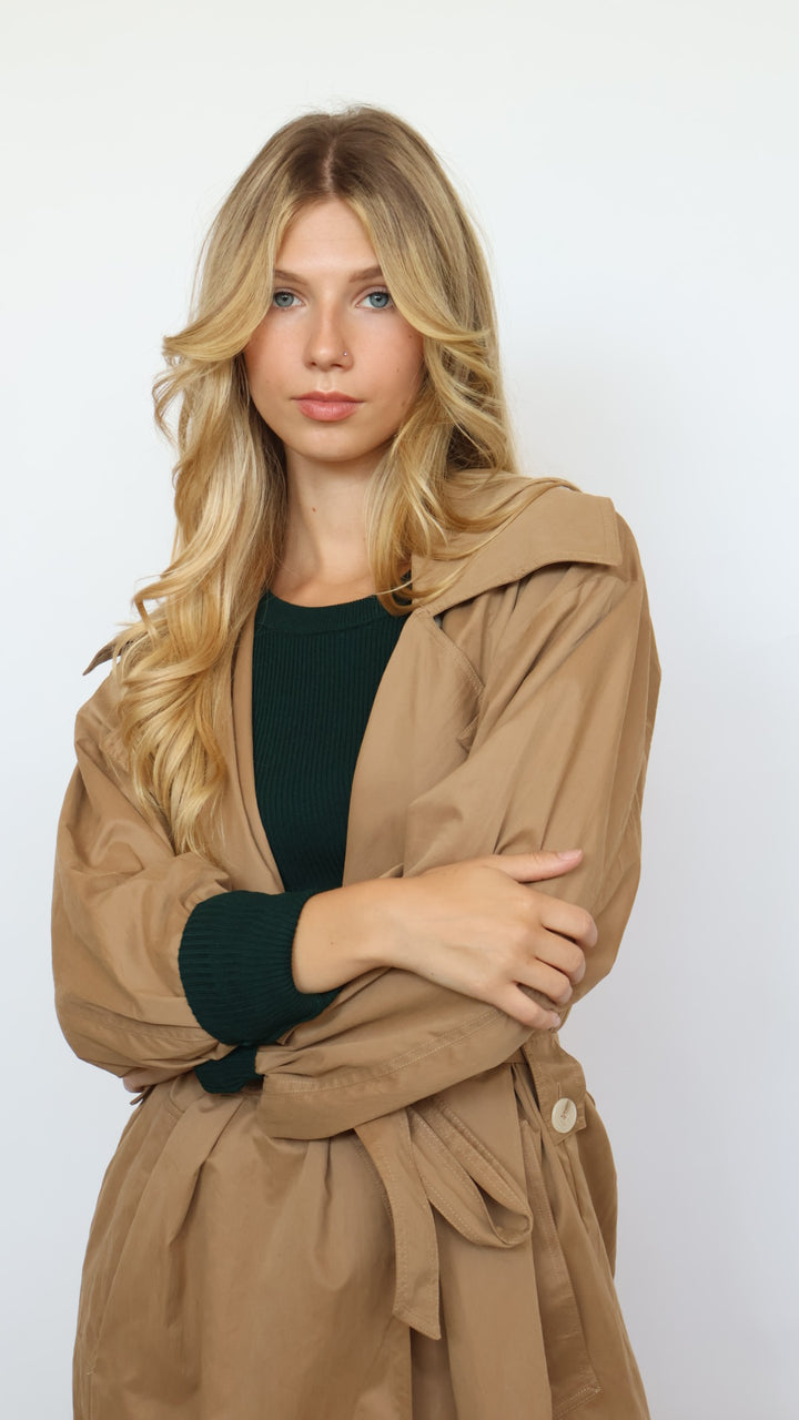 Round Neck Fitted Cropped Sweater
