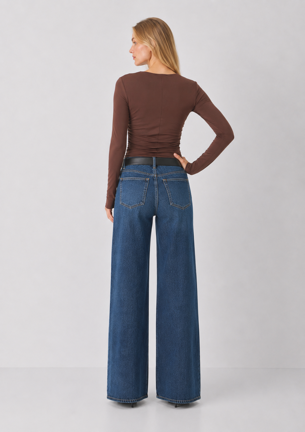 Essential Long Sleeve Ruched Top