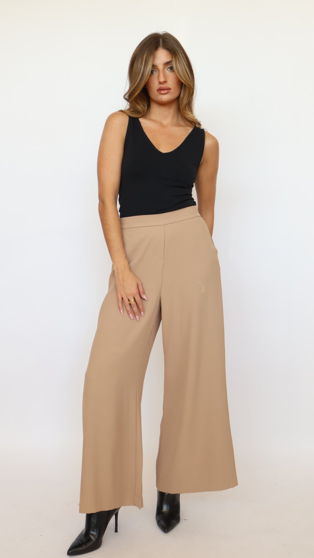 Pull-on Wide Leg Pants