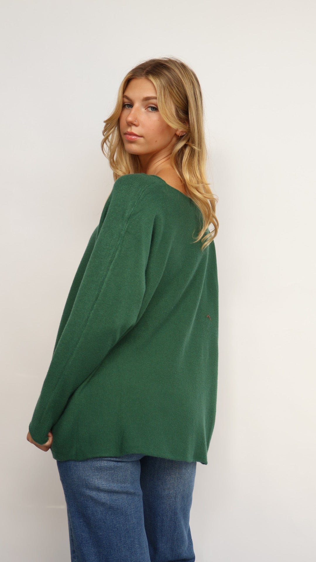 Pinch Butter Soft V-Neck Loose Fit Sweater – Hunter Green