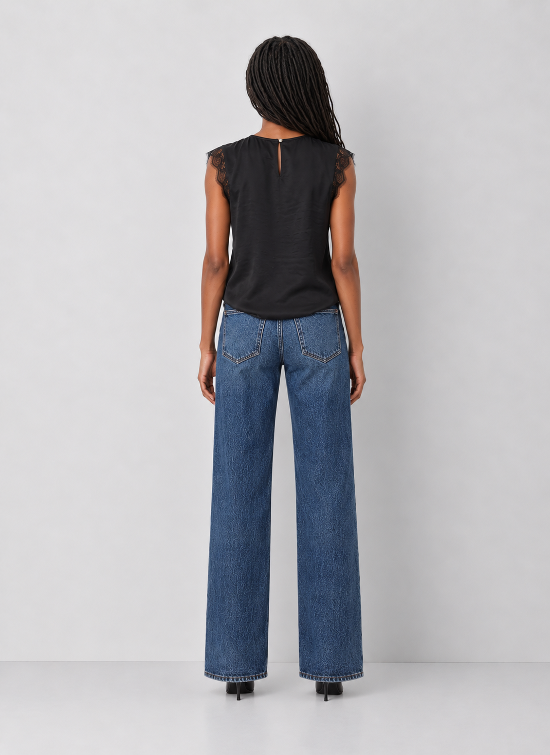 Lace Trim Sleeveless Blouse