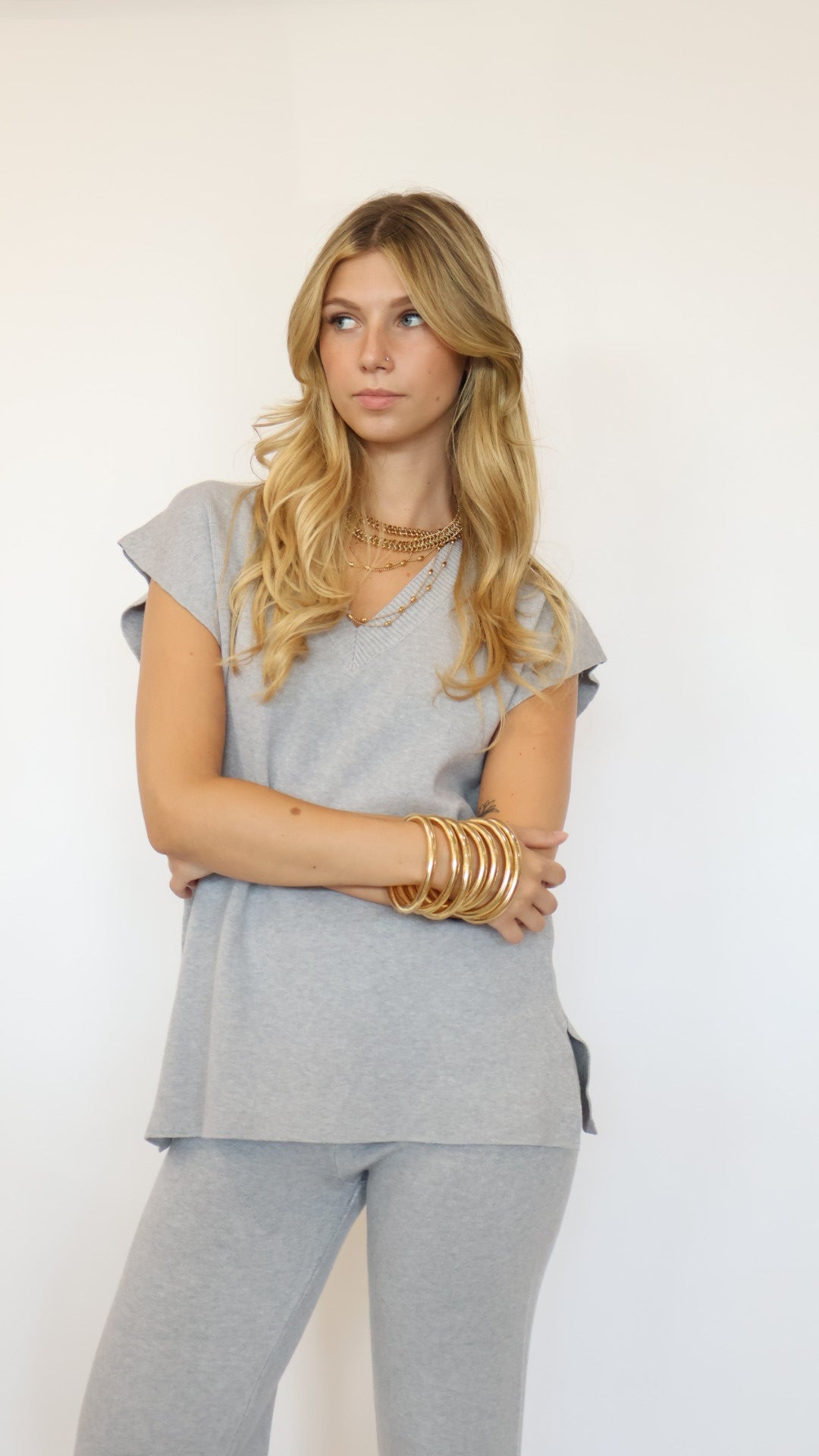 Pinch Evelyn Short Sleeve V Neck Sweater