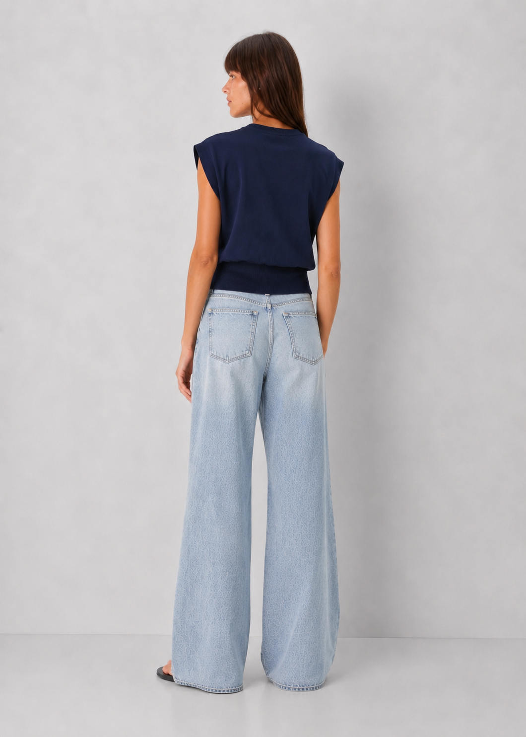Sleeveless Knitted Top