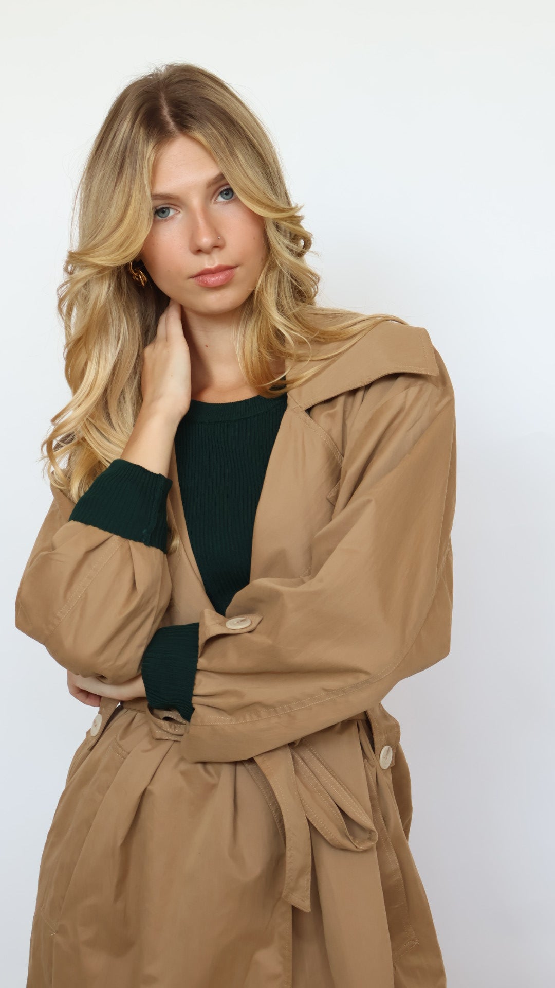 Round Neck Fitted Cropped Sweater