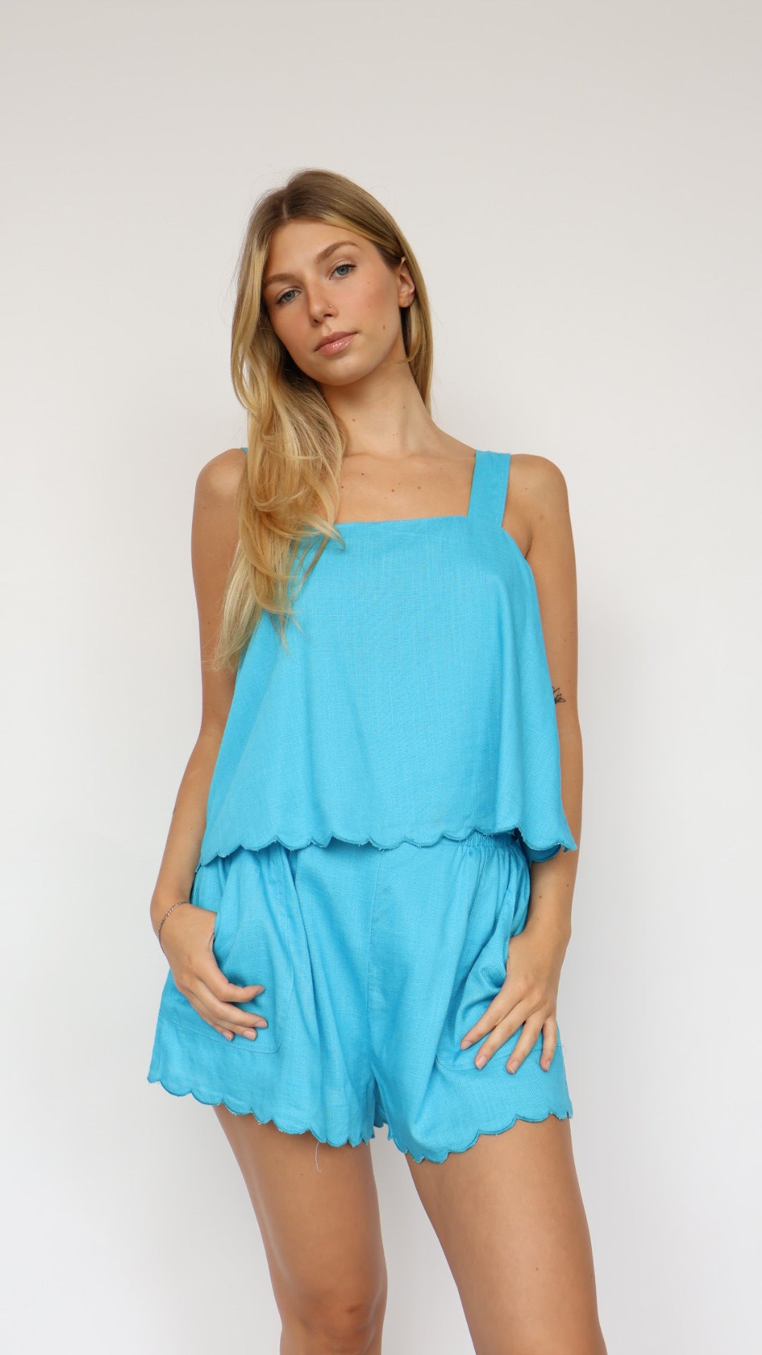 Chic & Sweet Scallop Hem Shorts
