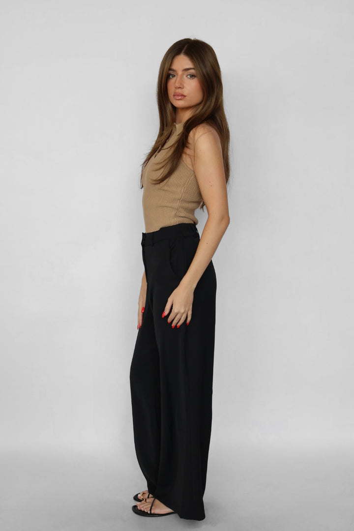 Cropped Collared Ribbed Top