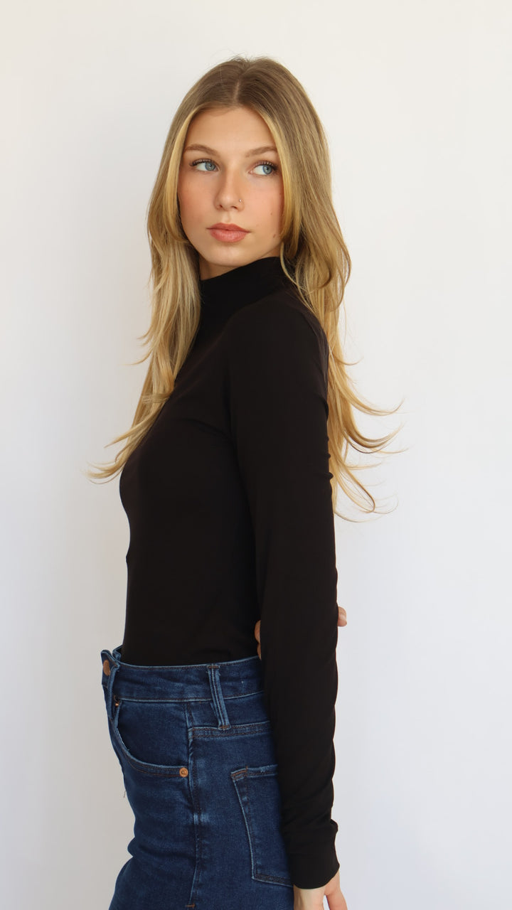 Fitted Second Skin Turtleneck