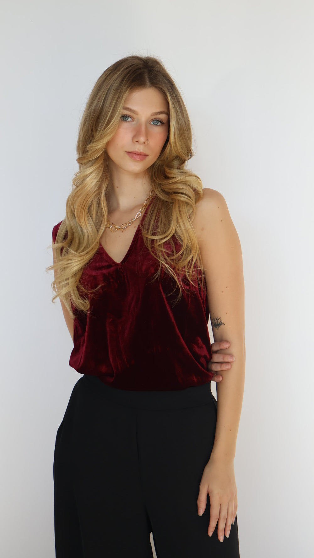 Jenni Sleeveless Velvet Top