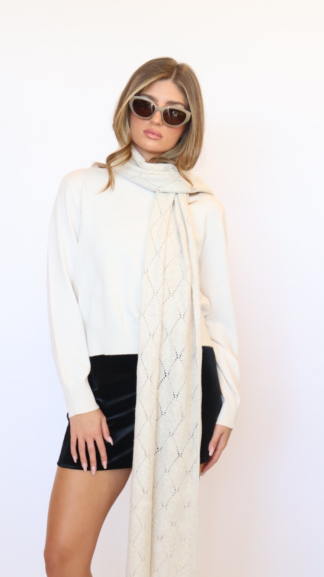 Diamond Pattern Solid Knit Winter Scarf