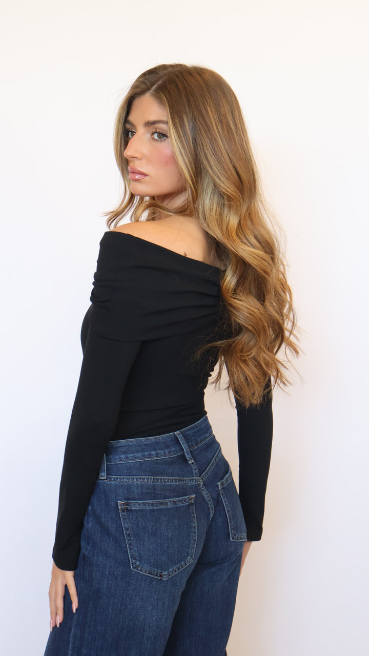 Off Shoulder Twist Front Top