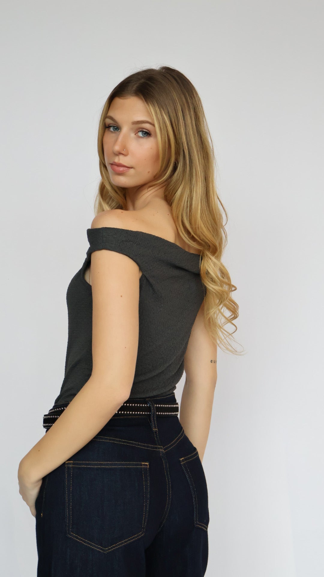 ASTR Lindy Off Shoulder Top