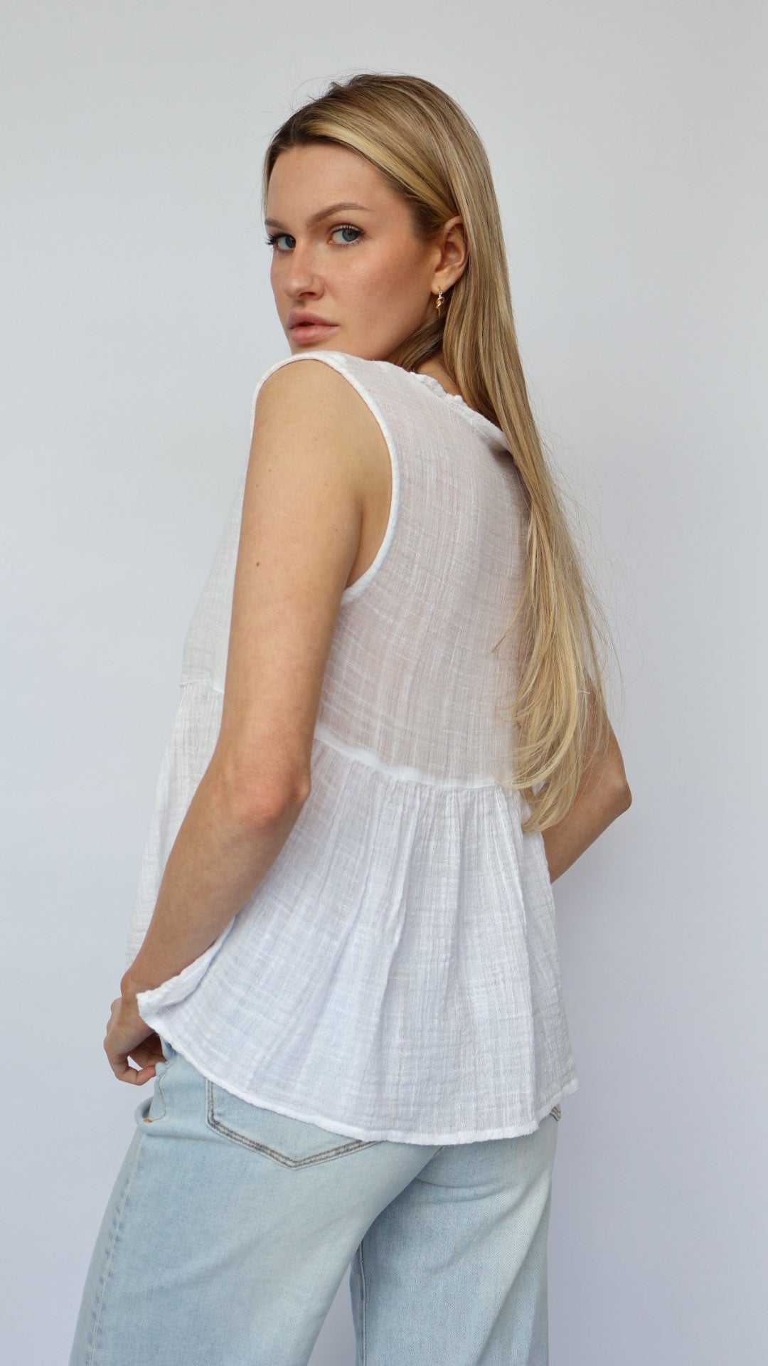 Sleeveless Lightweight Top