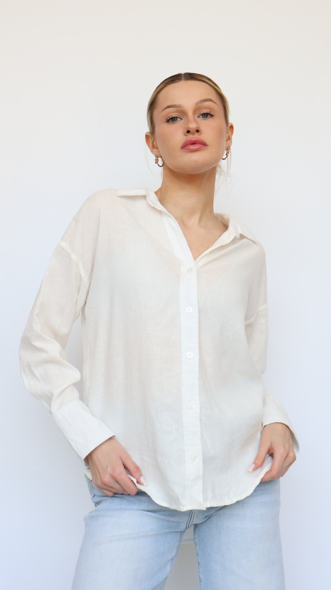 Maxime Classic White Linen Button Down