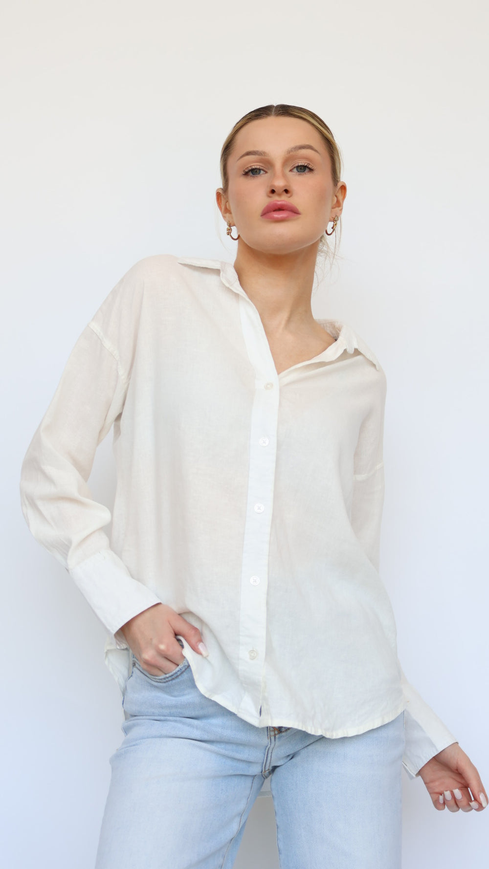 Maxime Classic White Linen Button Down