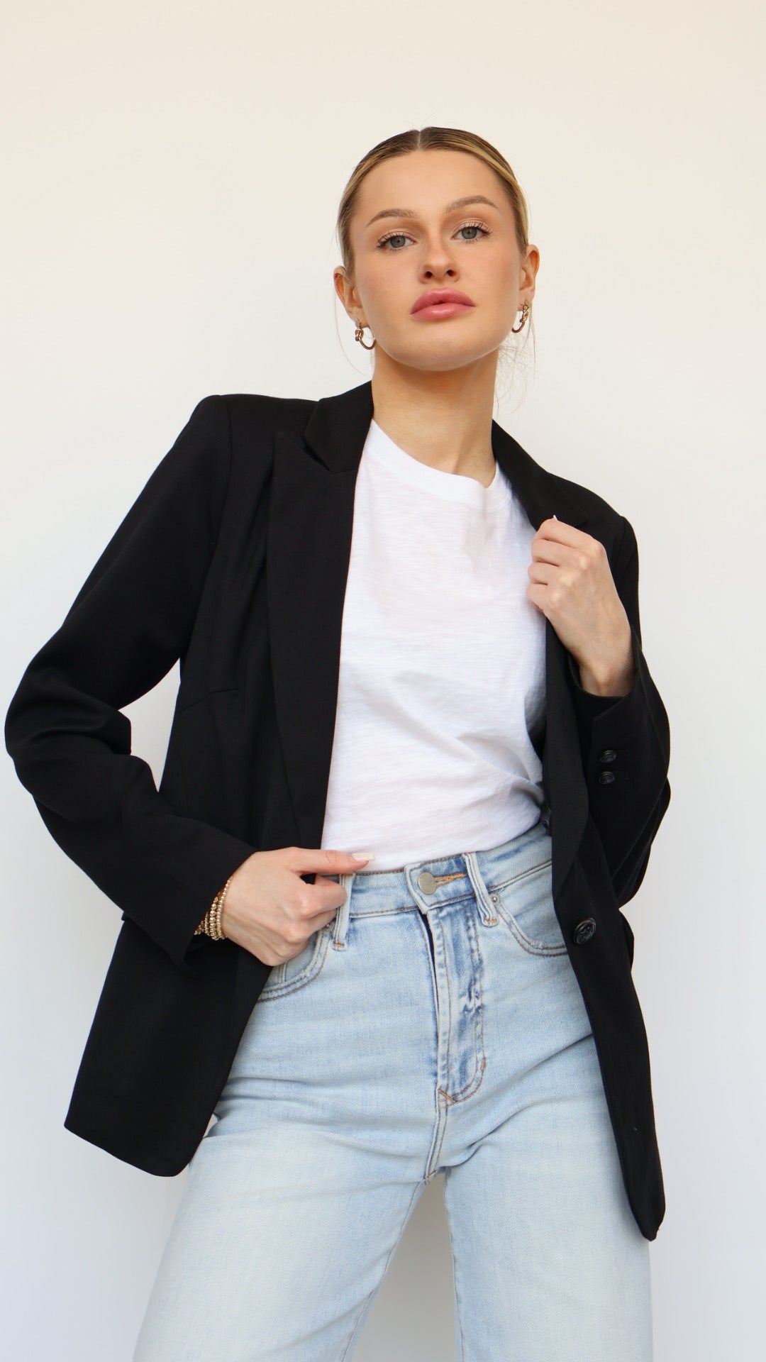 Classic Fit Stretch Blazer