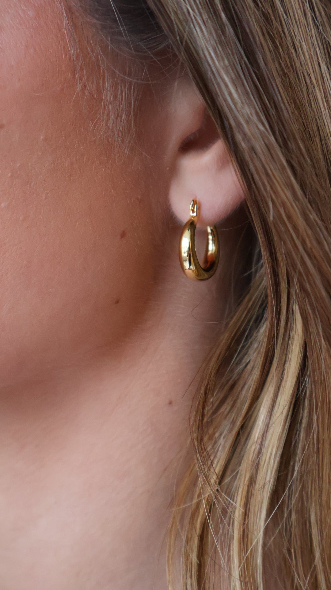 Classic Small Hoop Earring