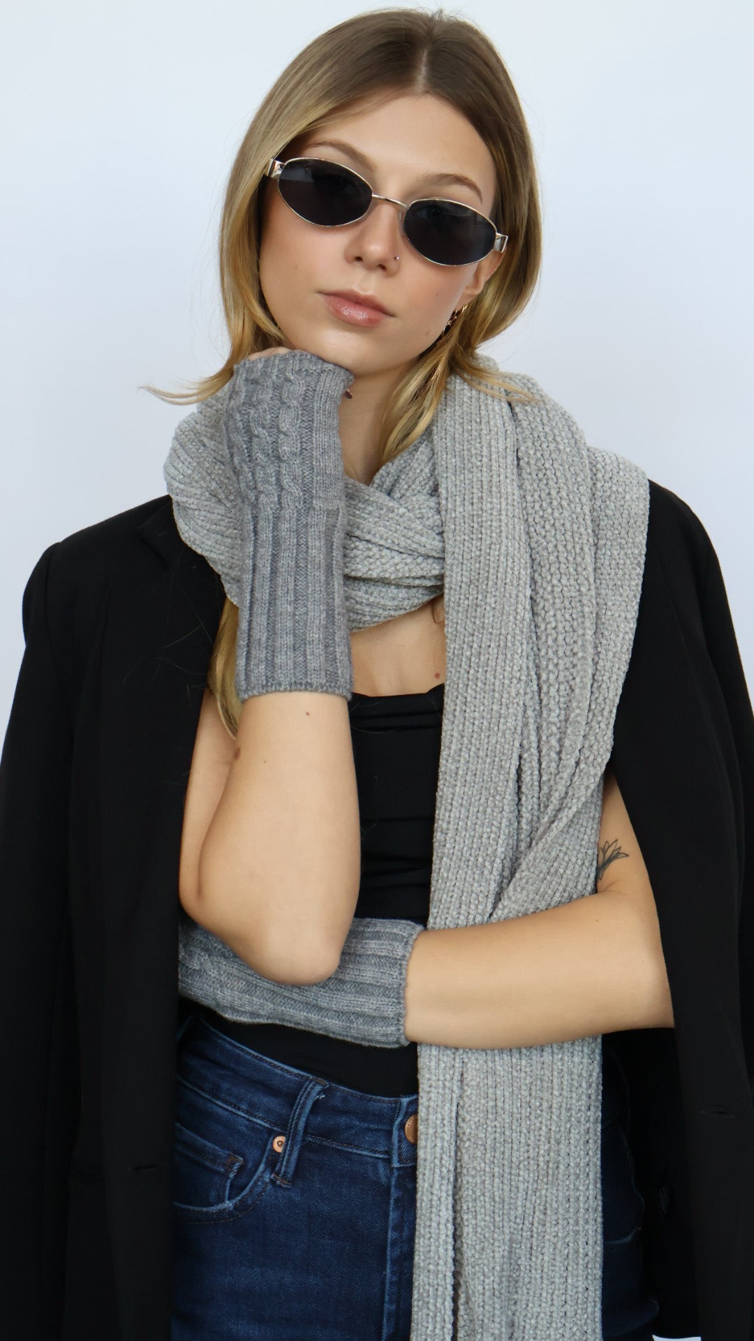 Cable Knit Fingerless Gloves