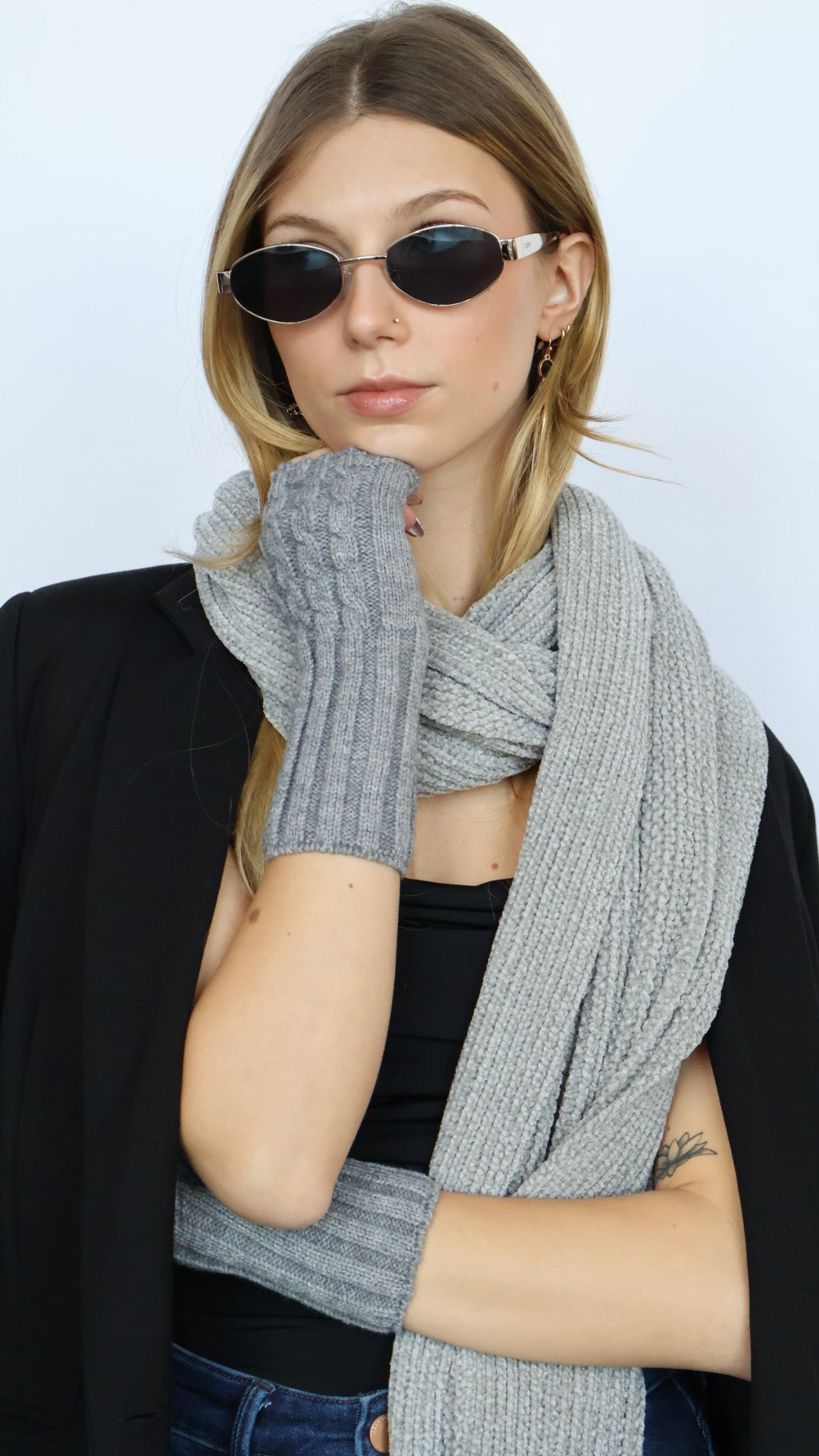 Cable Knit Fingerless Gloves