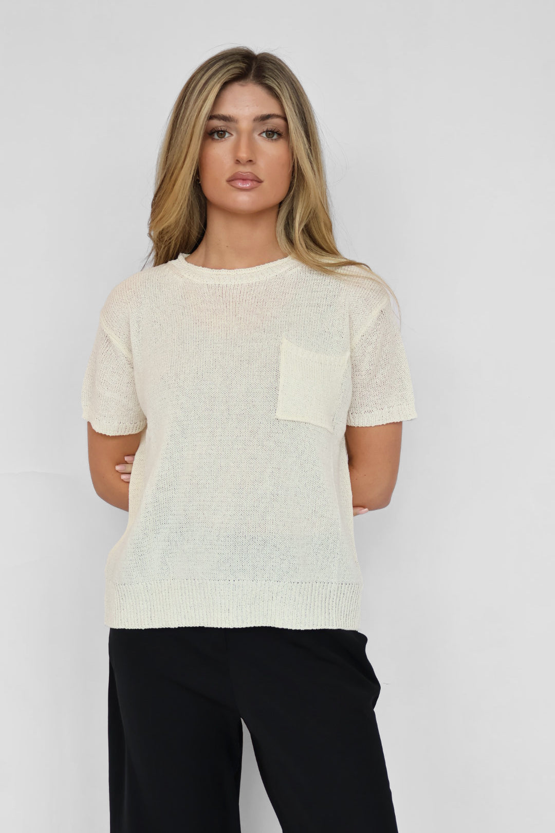 Short Sleeve Light Sweater Knit Top