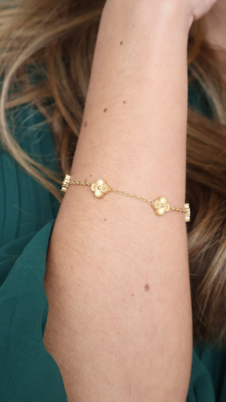 Clover Gold Bracelet