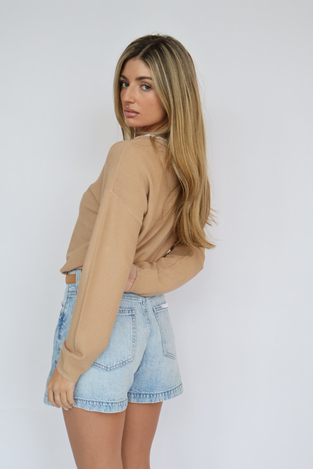 Camel V-Neck One Size Light weight Knit Sweater