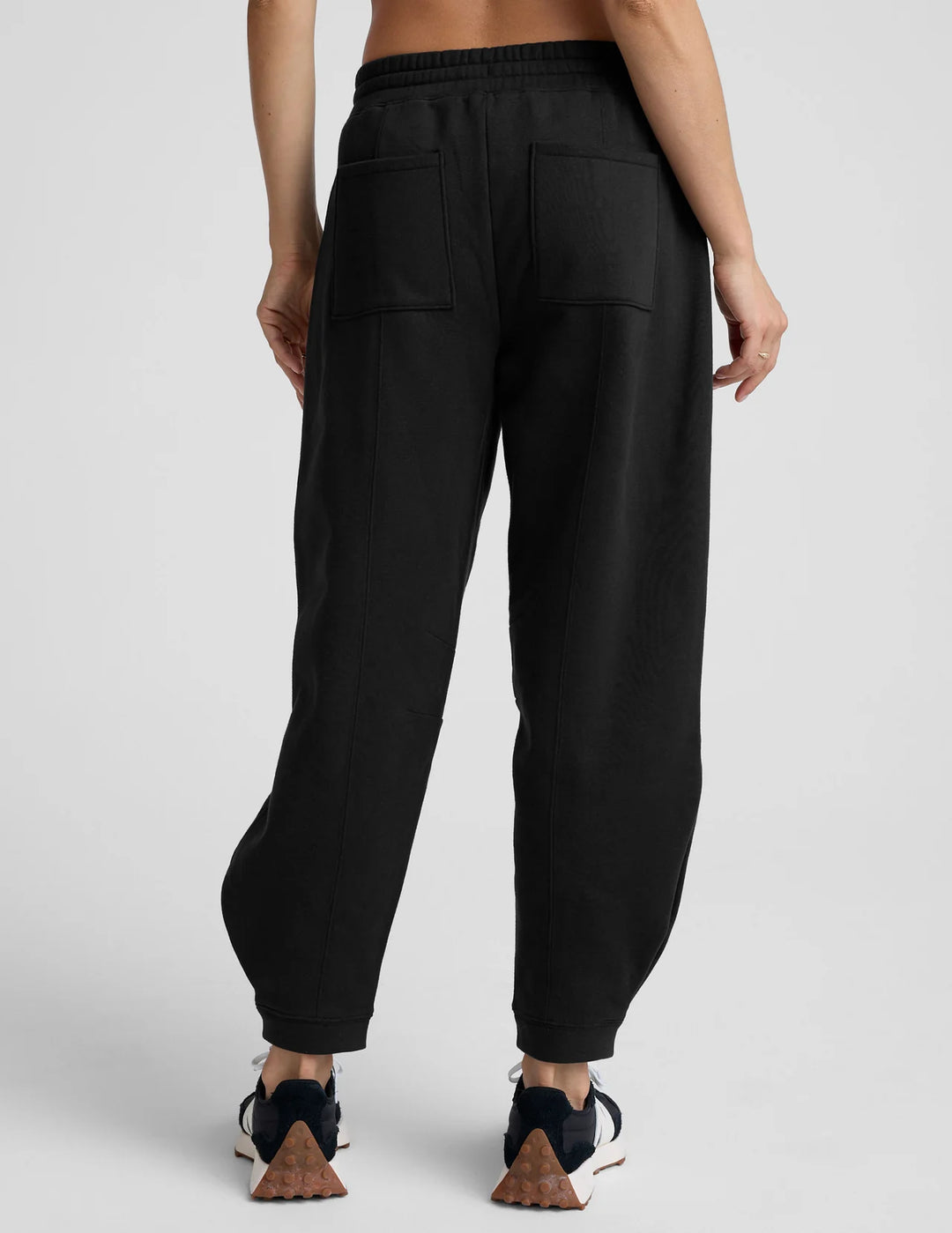 Beyond Yoga Luxe Fleece Barrel Sweatpants