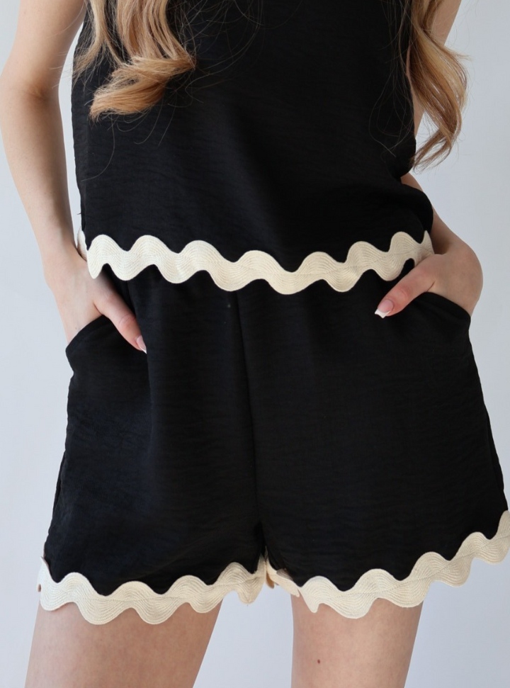 Scallop Hem Shorts