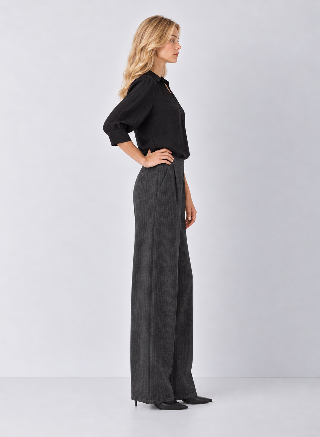 Half Sleeve Bubble Hem Blouse