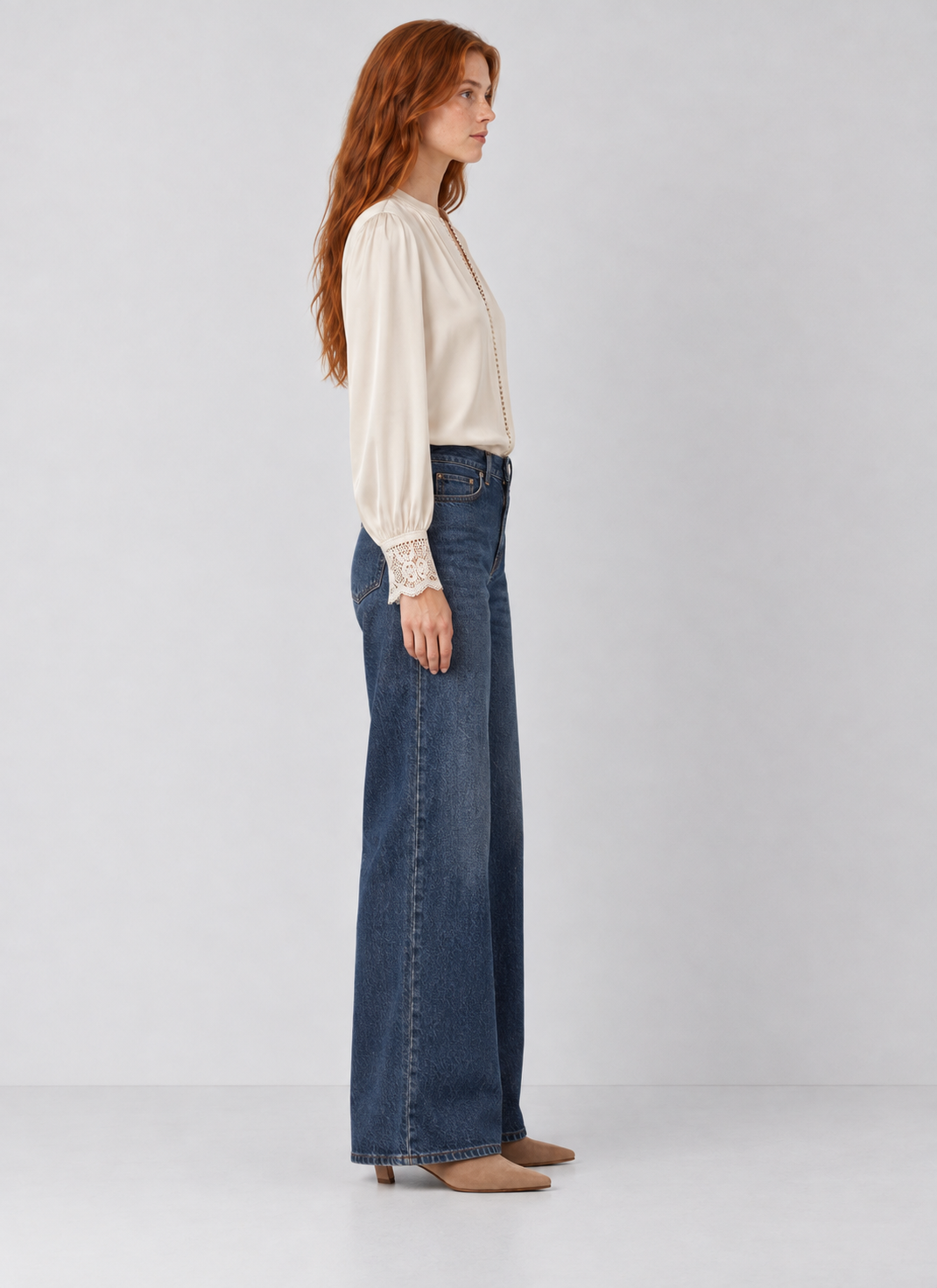 Lace Detail V-neck Long Sleeve Blouse