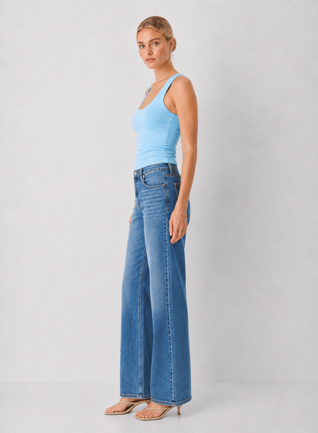 Scoop Neck Lightweight Tank