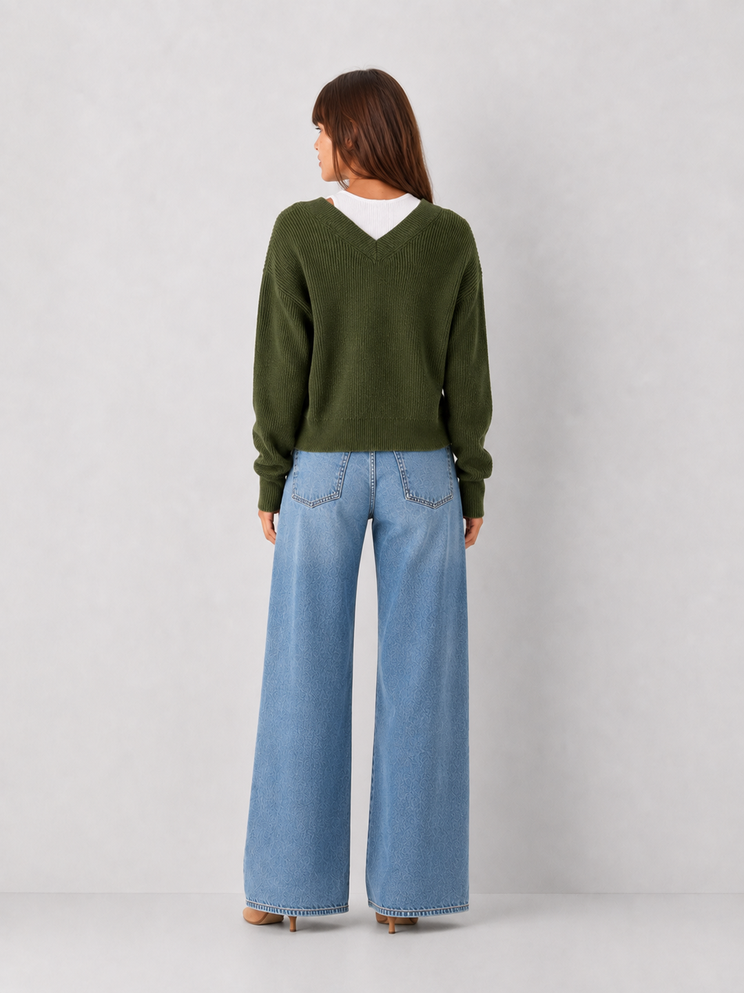 Elan Wren V-Neck Knit Sweater