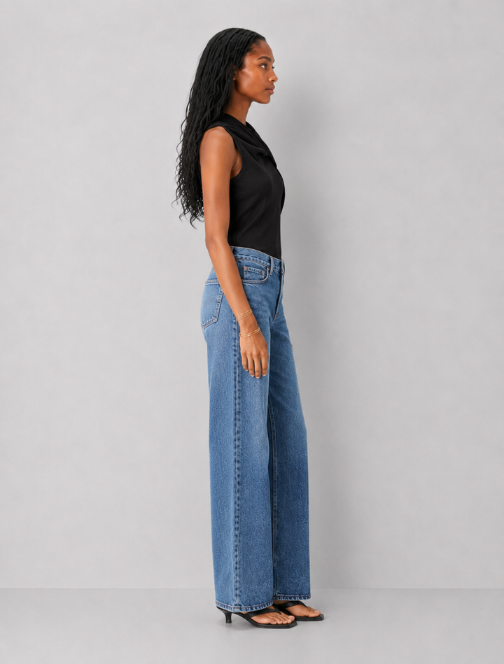 Elan Front Twist Top